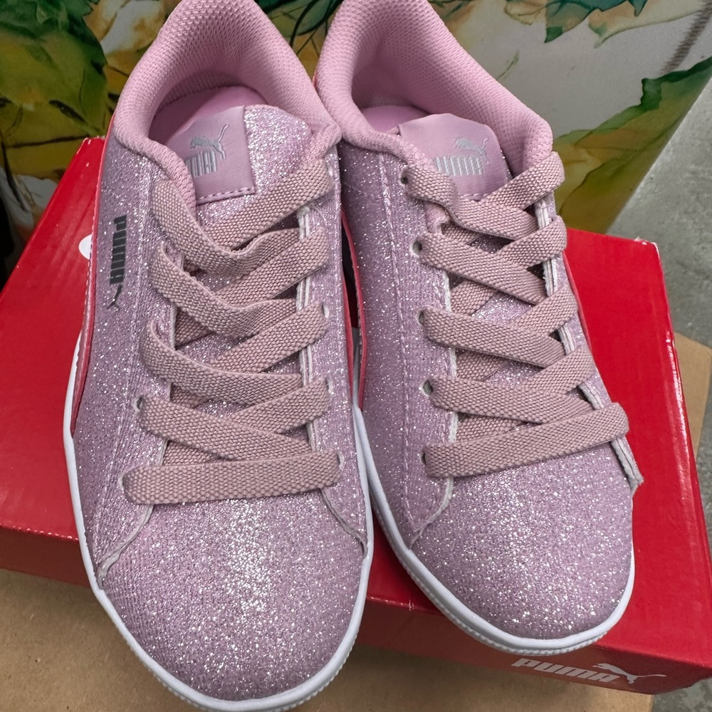 New Girls Pink Glitter Puma Vikky Glitz Sneakers, size 13c